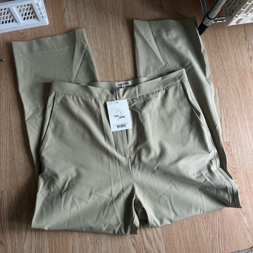 NWT Djerf Avenue First Choice Pants in Greige size XL